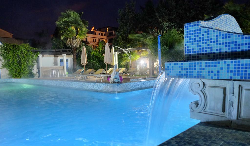 Hotel Terme Eden Абано Терме Екстериор снимка