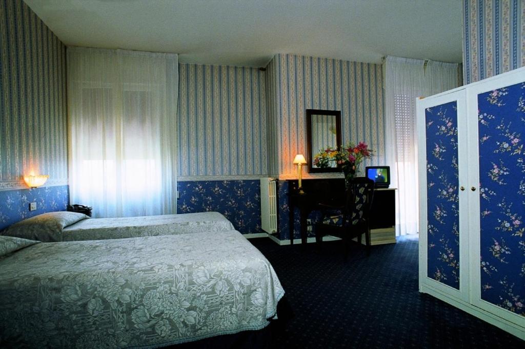 Hotel Terme Eden Абано Терме Стая снимка