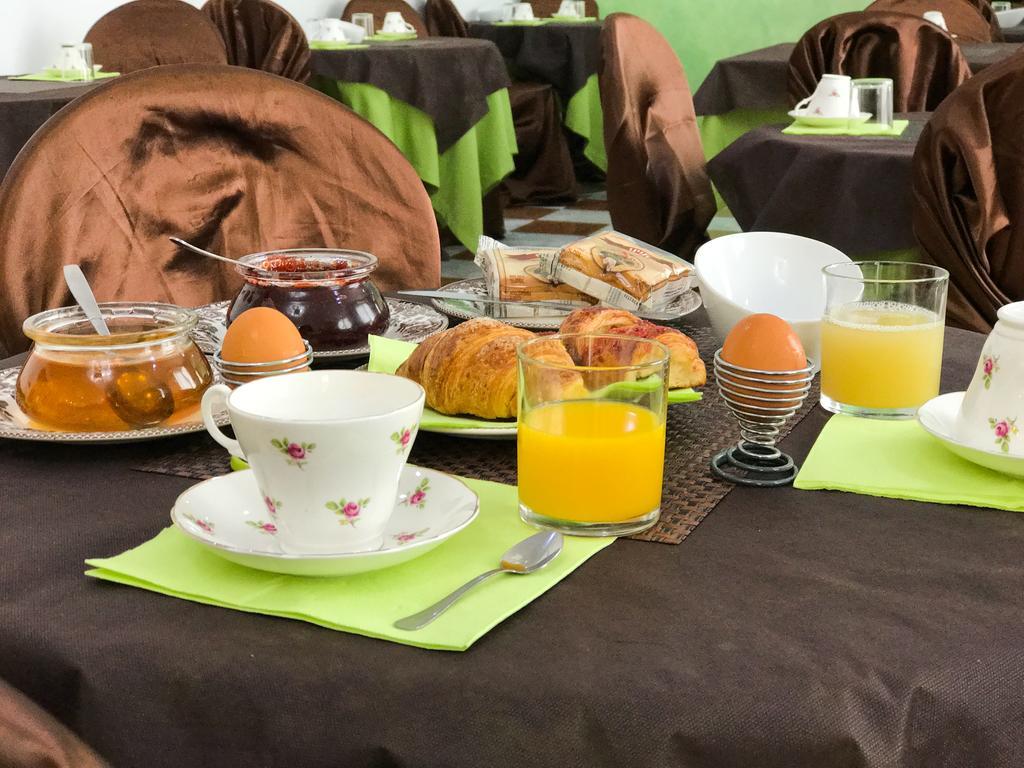 Hotel Terme Eden Абано Терме Екстериор снимка